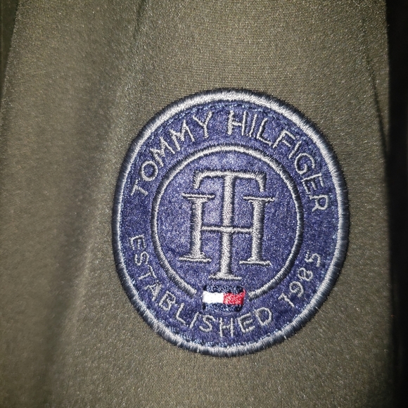 Tommy Hilfiger Winter Jacket Med. - Picture 5 of 11